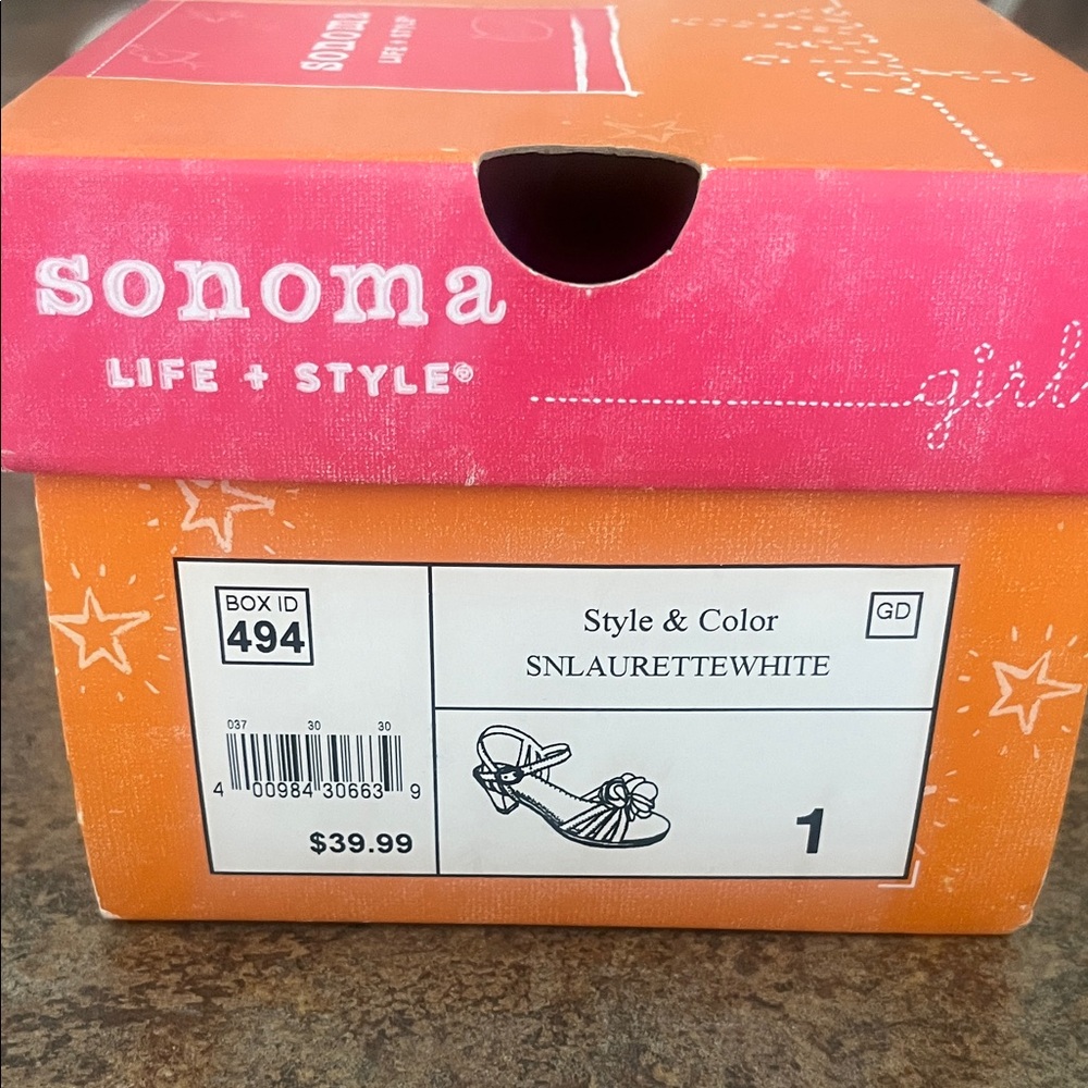 Sonoma Kids White Sandals with Floral Detail - Picture 5 of 5